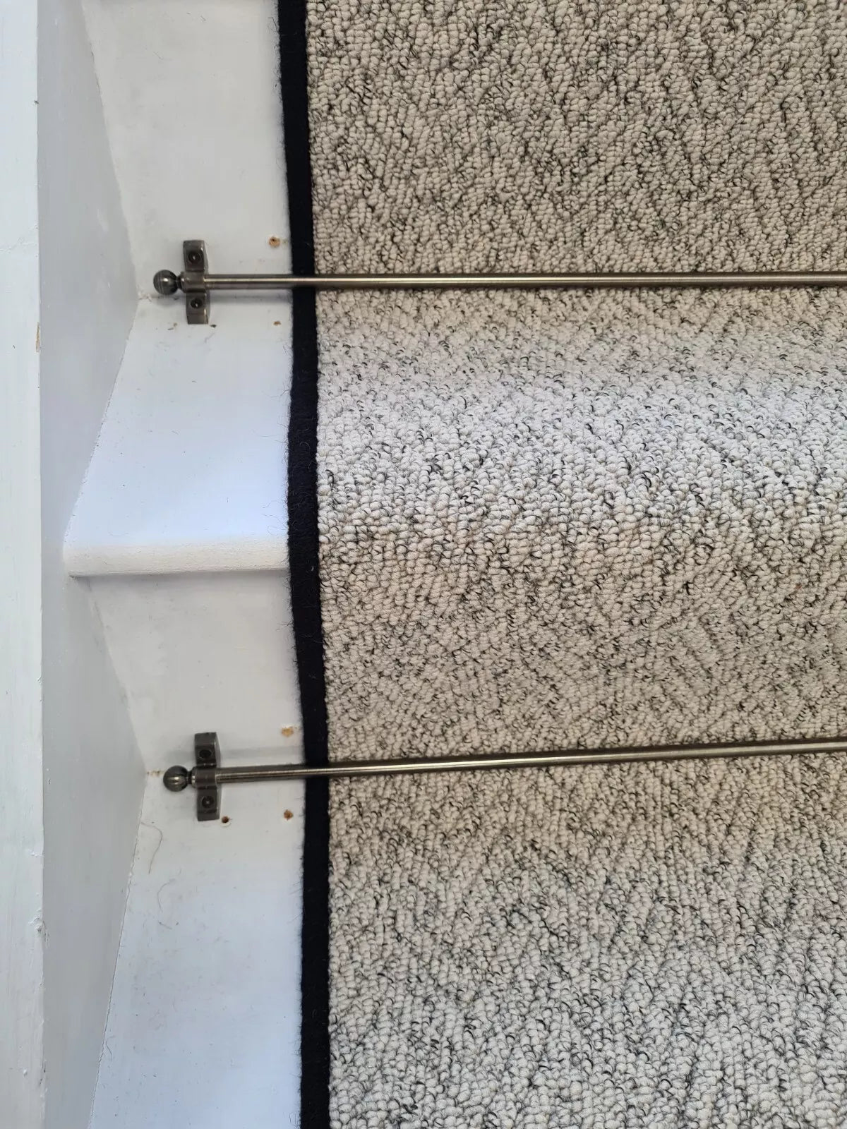 Mirage Stunning Grey Herringbone Stair Runner With 100 % Pure Wool Edge - Rainbow Home